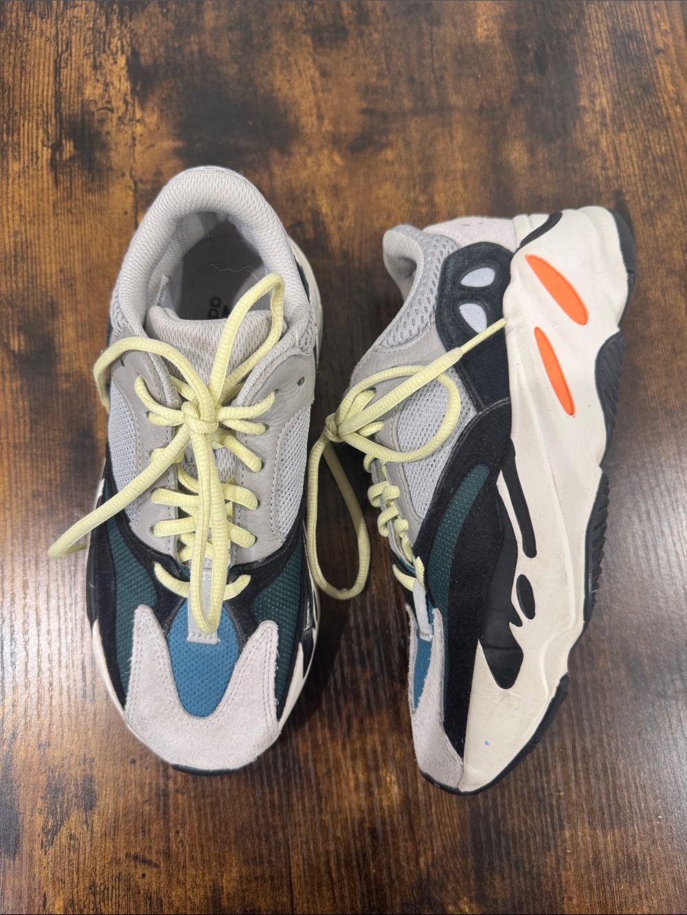 YEEZY Wave Runner Sneaker